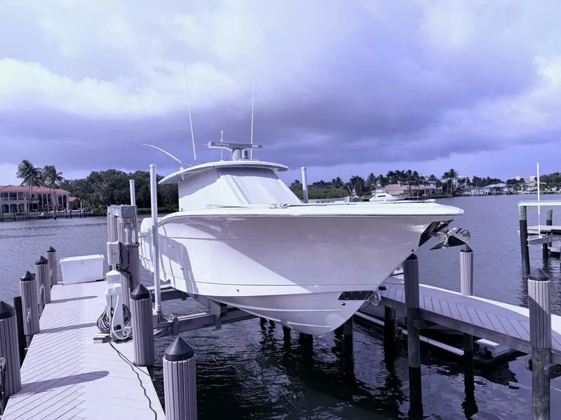 Slide: The Image of Carver Yachts 43 Motor Yacht 2006 - 9