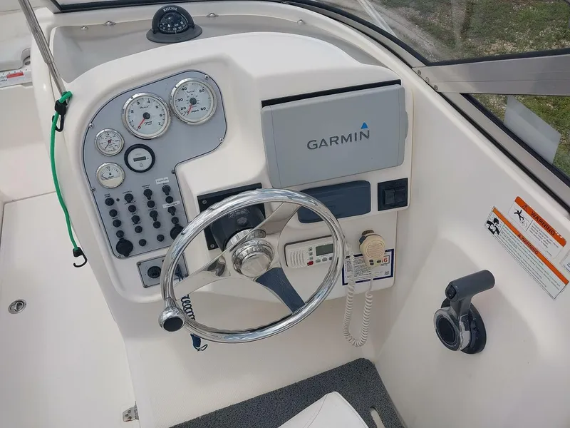 Slide: The Image of Wellcraft Sportsman 250 2008 - 4