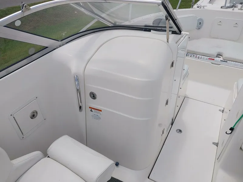Slide: The Image of Wellcraft Sportsman 250 2008 - 5