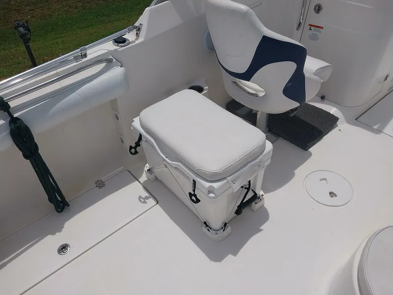 Slide: The Image of Wellcraft Sportsman 250 2008 - 8