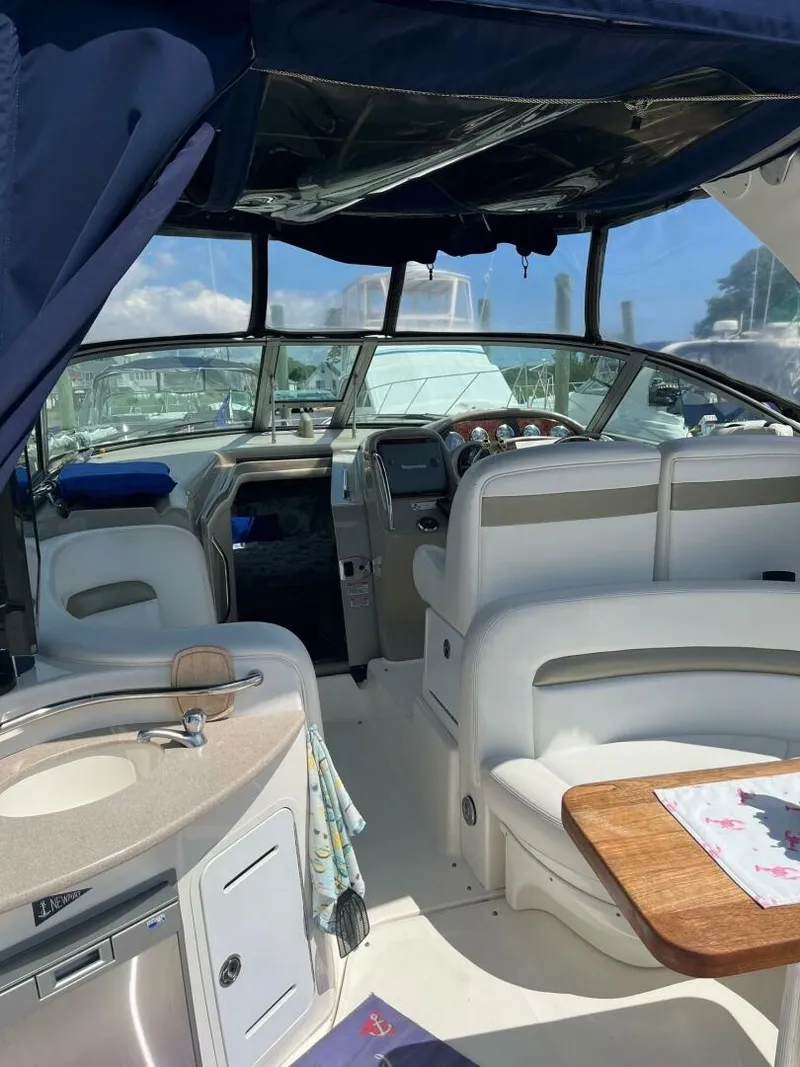 Slide: The Image of Sea Ray 320 Sundancer 2006 - 16