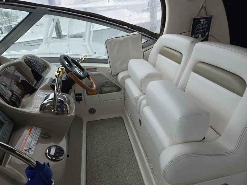 Slide: The Image of Sea Ray 320 Sundancer 2006 - 23