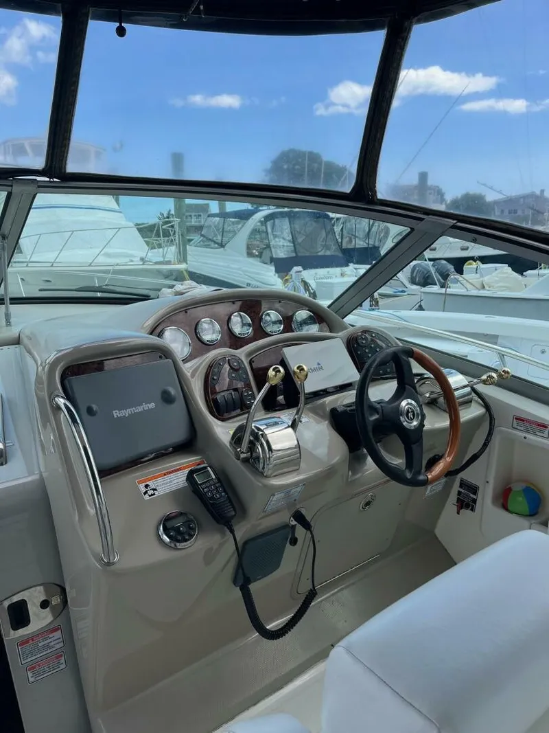 Slide: The Image of Sea Ray 320 Sundancer 2006 - 28