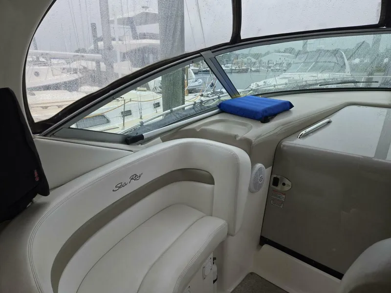 Slide: The Image of Sea Ray 320 Sundancer 2006 - 32
