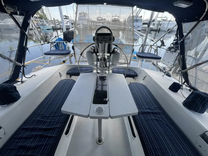 Slide: The Image of Catalina 42 MK II 1999 - 12