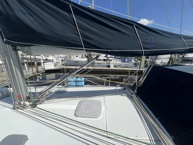 Slide: The Image of Catalina 42 MK II 1999 - 39