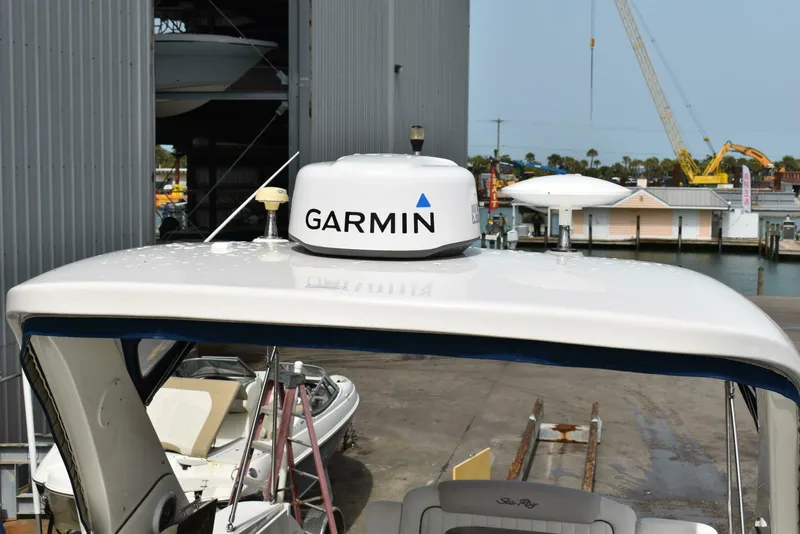 Slide: The Image of Sea Ray 310 Sundancer 2011 - 32