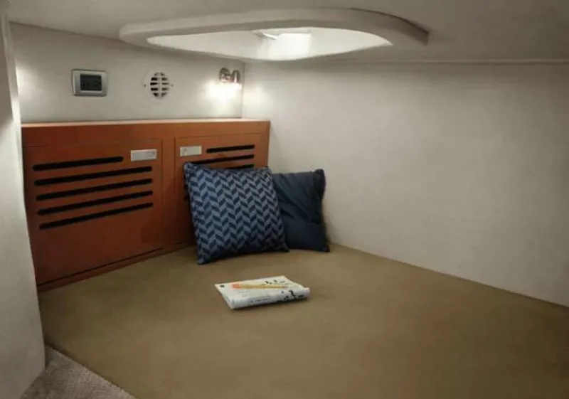 Slide: The Image of Sea Ray 310 Sundancer 2011 - 47