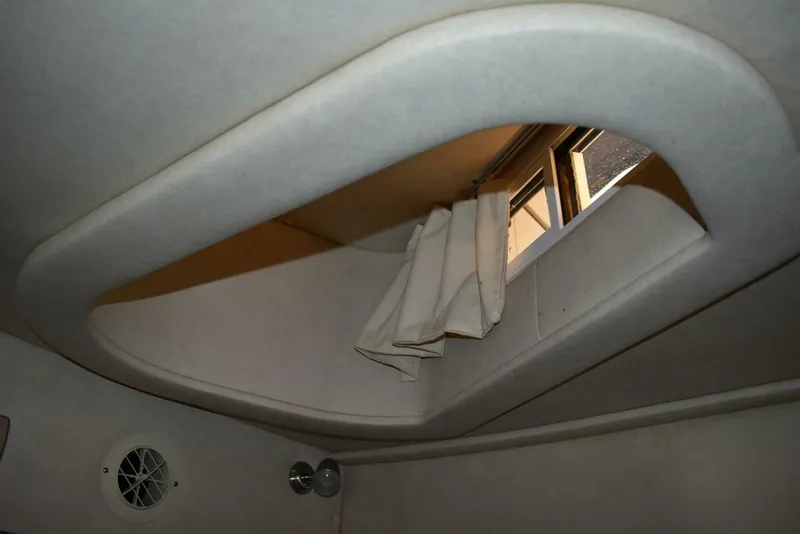 Slide: The Image of Sea Ray 310 Sundancer 2011 - 49