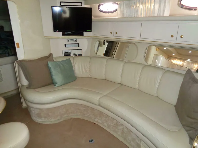 Slide: The Image of Sea Ray 370 Sundancer 1997 - 15