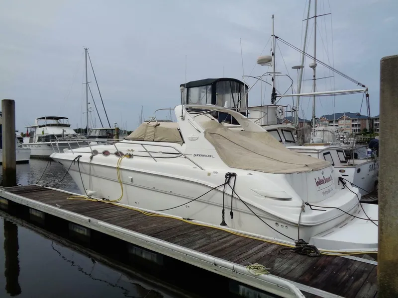 Slide: The Image of Sea Ray 370 Sundancer 1997 - 3