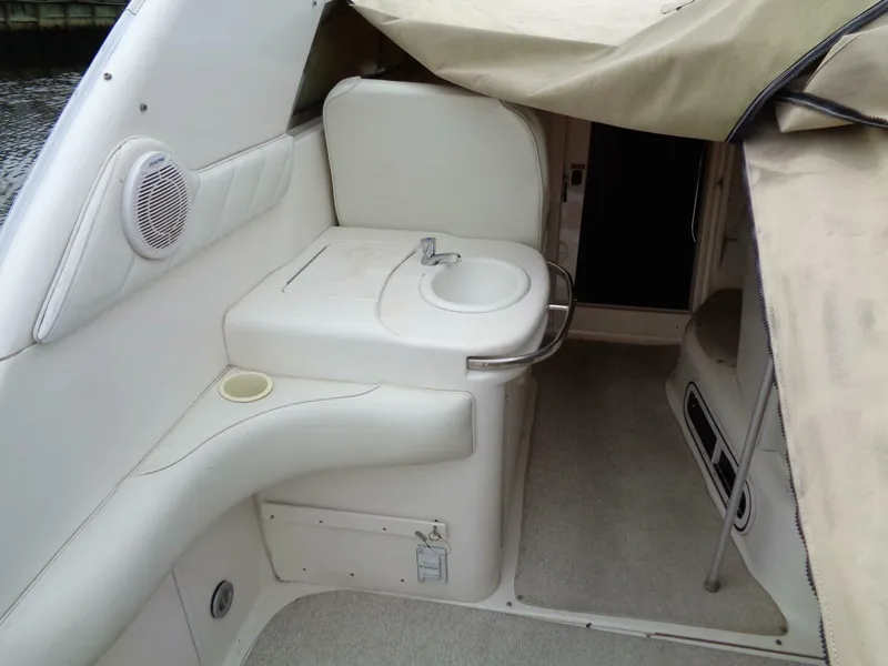Slide: The Image of Sea Ray 370 Sundancer 1997 - 37