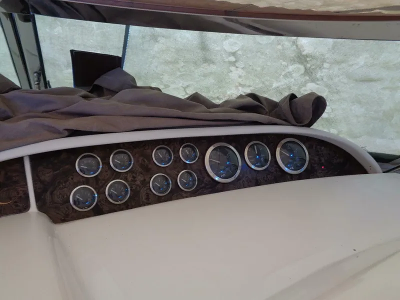Slide: The Image of Sea Ray 370 Sundancer 1997 - 6