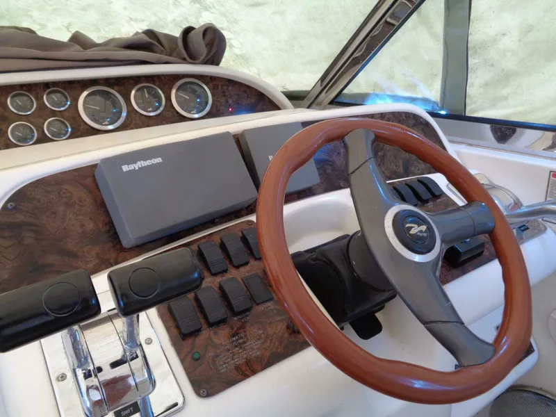 Slide: The Image of Sea Ray 370 Sundancer 1997 - 7