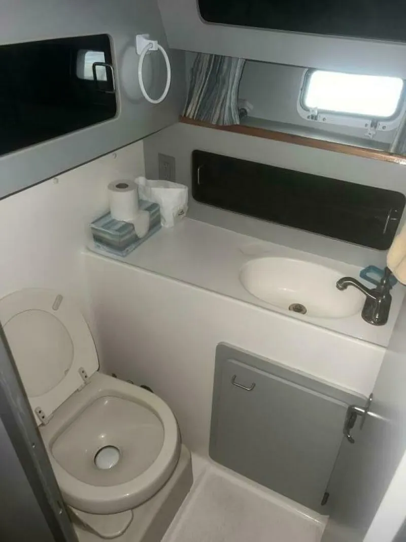 Slide: The Image of Luhrs 3400 Motor Yacht 1990 - 27