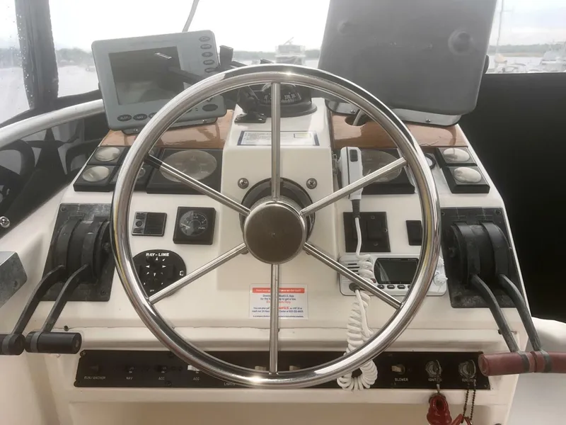 Slide: The Image of Luhrs 3400 Motor Yacht 1990 - 4