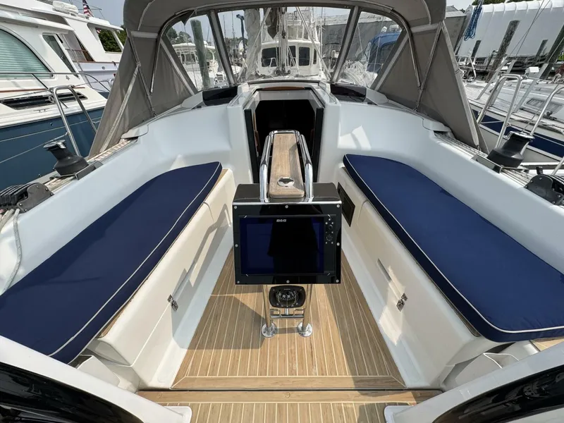 Slide: The Image of Hanse 348 2018 - 27