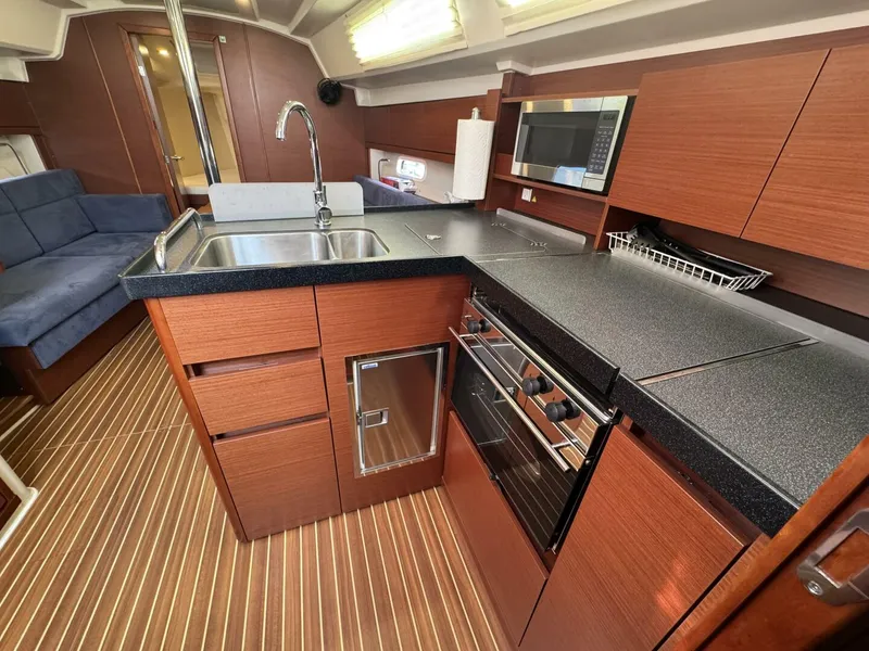 Slide: The Image of Hanse 348 2018 - 44