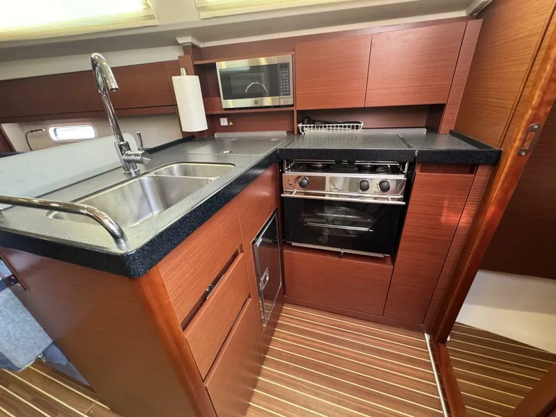 Slide: The Image of Hanse 348 2018 - 45