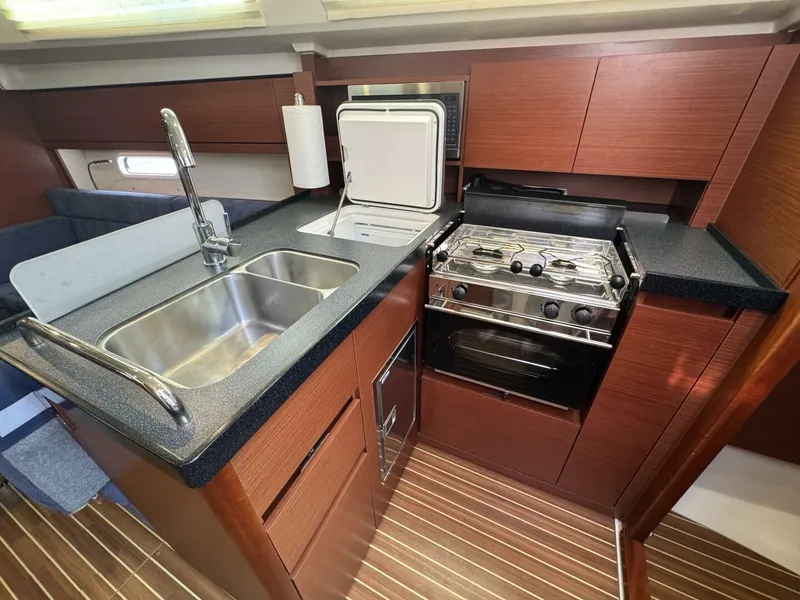Slide: The Image of Hanse 348 2018 - 48