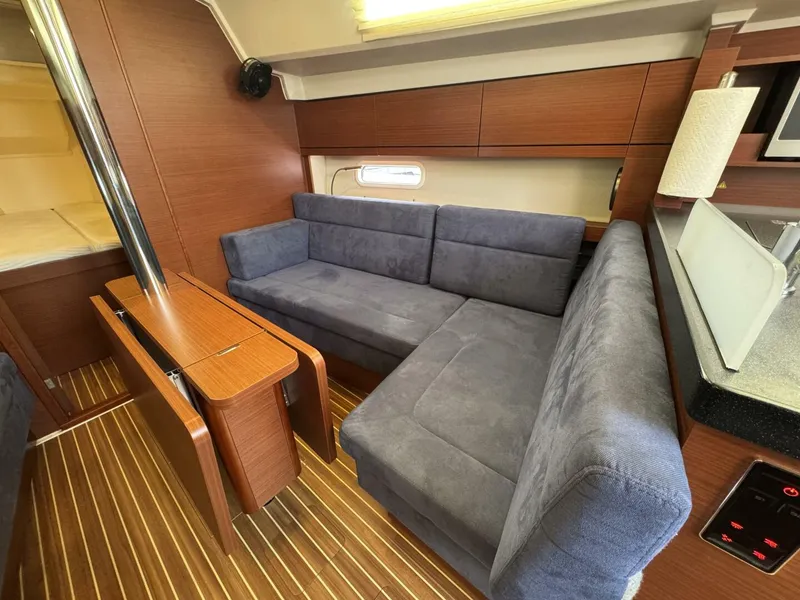 Slide: The Image of Hanse 348 2018 - 57