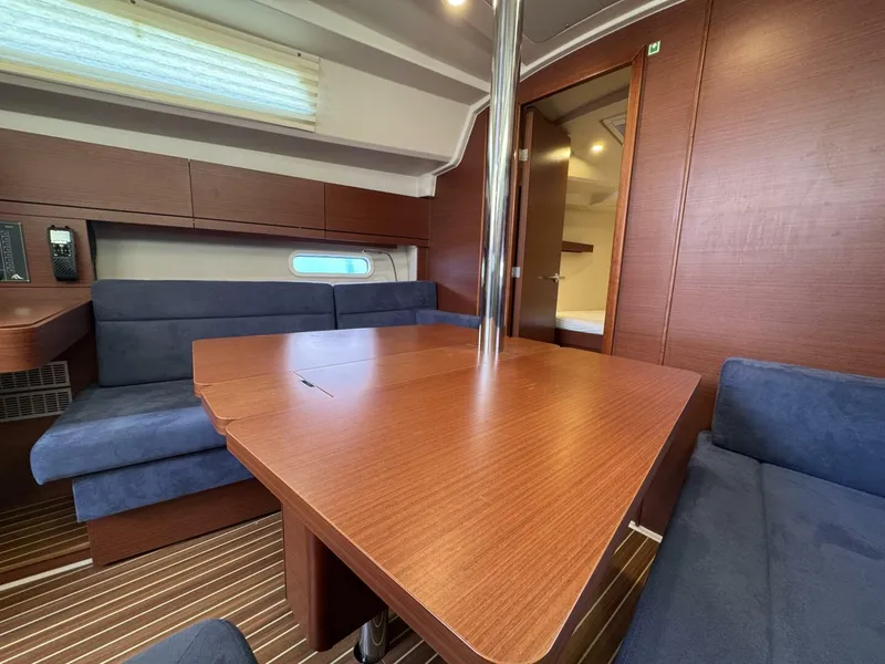 Slide: The Image of Hanse 348 2018 - 72