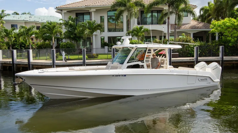 The Image of Boston Whaler 380 Outrage 2023 - 0