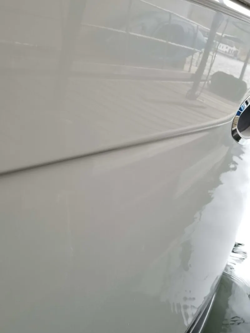 Slide: The Image of Carver Yachts 360 Sport Sedan 2004 - 19