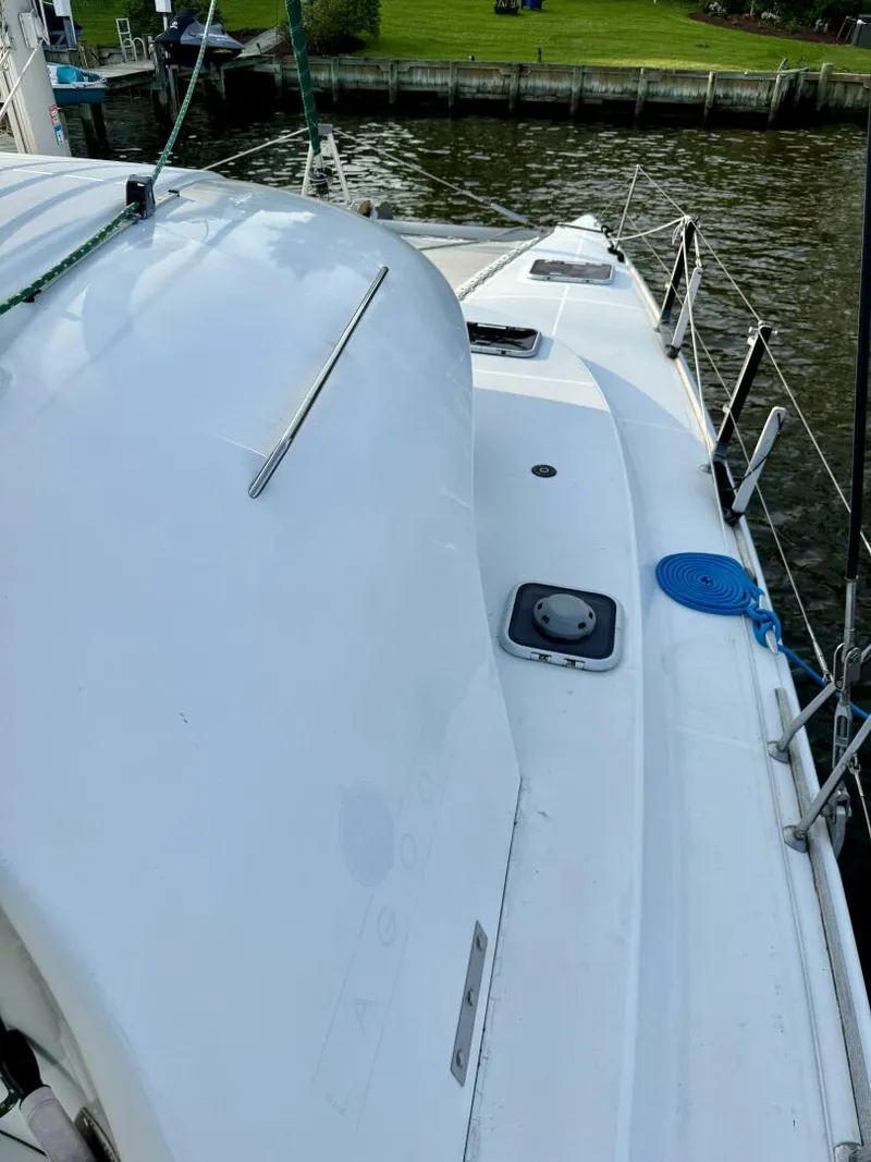 Slide: The Image of Lagoon 380 2004 - 4