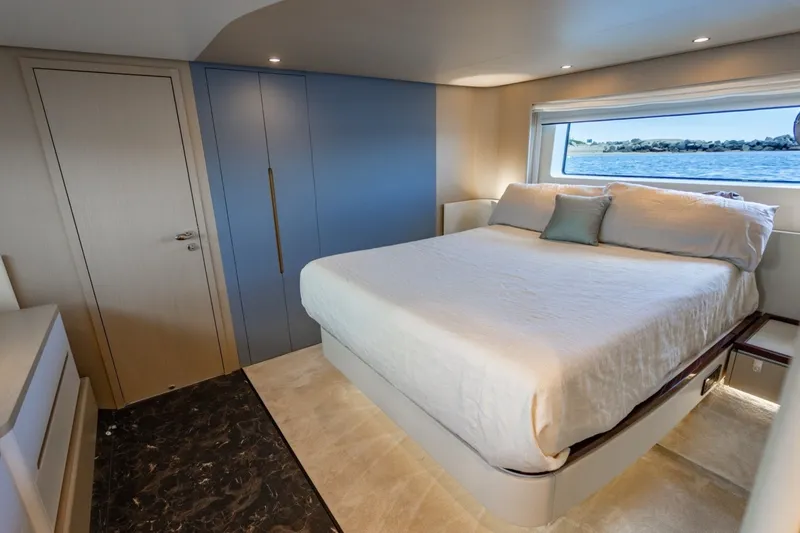 Slide: The Image of Azimut Fly 68 2023 - 13