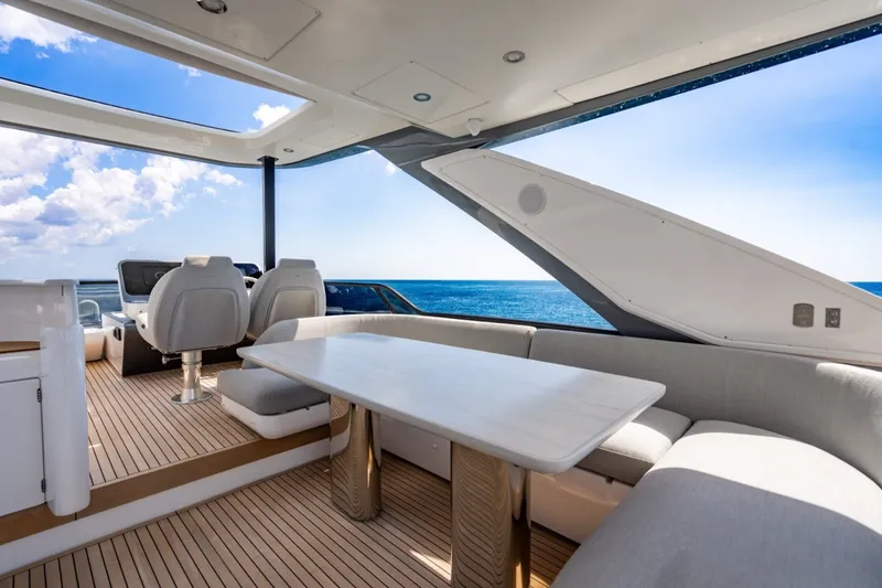 Slide: The Image of Azimut Fly 68 2023 - 28