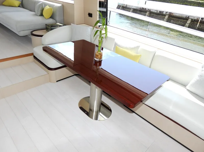 Slide: The Image of Azimut Fly 68 2023 - 5