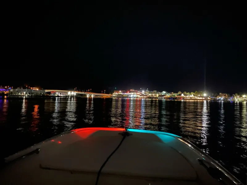 Slide: The Image of Boston Whaler 150 Super Sport 2018 - 17