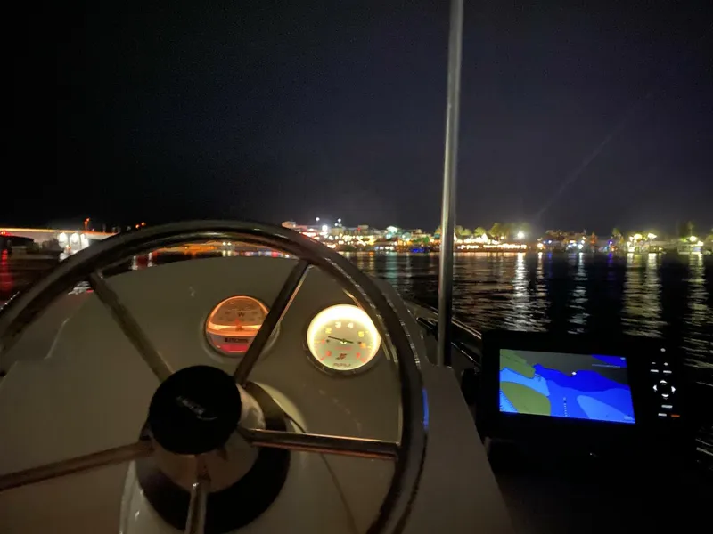 Slide: The Image of Boston Whaler 150 Super Sport 2018 - 18