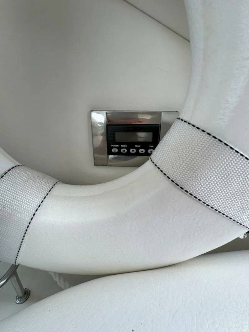 Slide: The Image of Sea Ray 440 Sundancer 2009 - 11