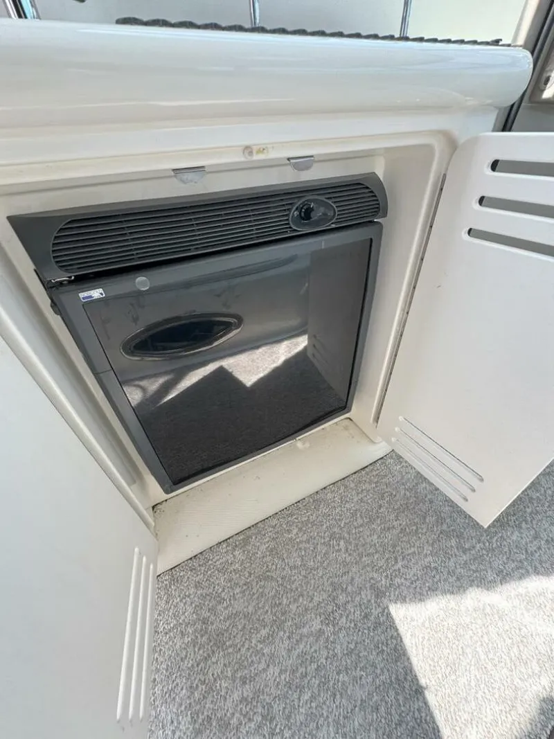 Slide: The Image of Sea Ray 440 Sundancer 2009 - 12