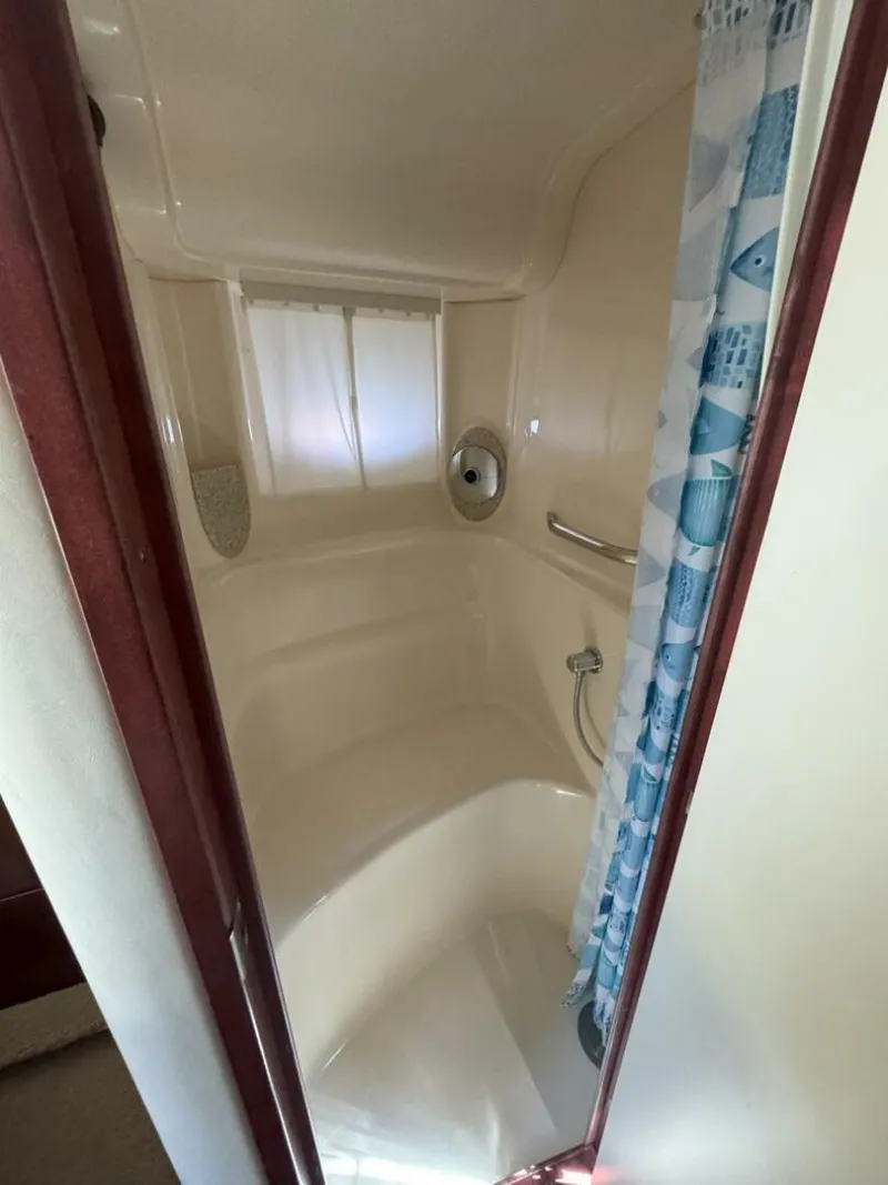 Slide: The Image of Sea Ray 440 Sundancer 2009 - 27