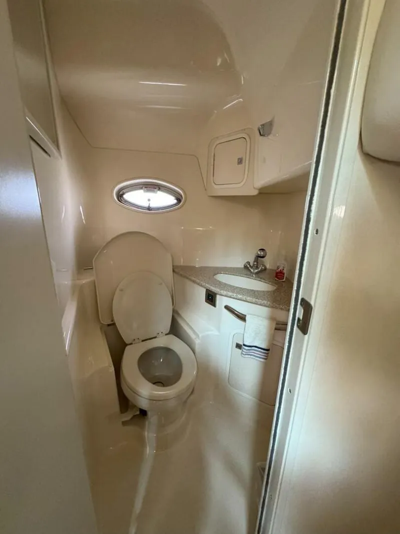 Slide: The Image of Sea Ray 440 Sundancer 2009 - 29