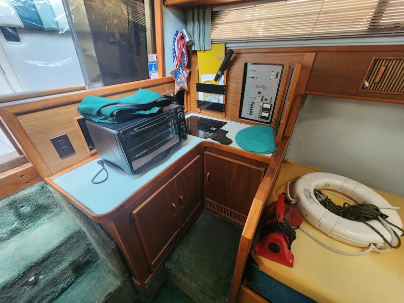 Slide: The Image of Sea Ray 1987 - 12