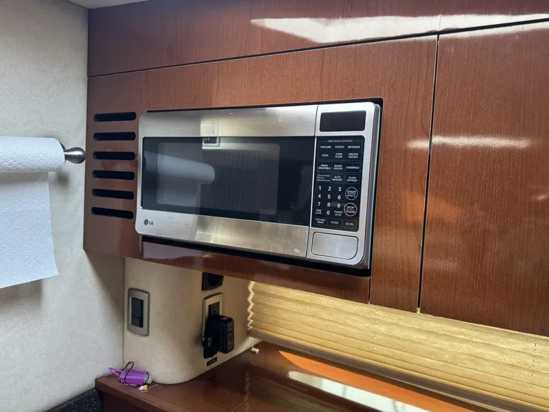 Slide: The Image of Sea Ray 370 Sundancer 2012 - 13