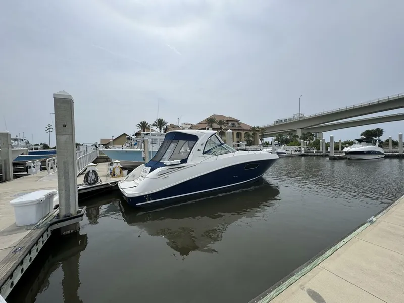 Slide: The Image of Sea Ray 370 Sundancer 2012 - 2