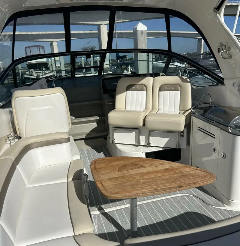 Slide: The Image of Sea Ray 370 Sundancer 2012 - 5