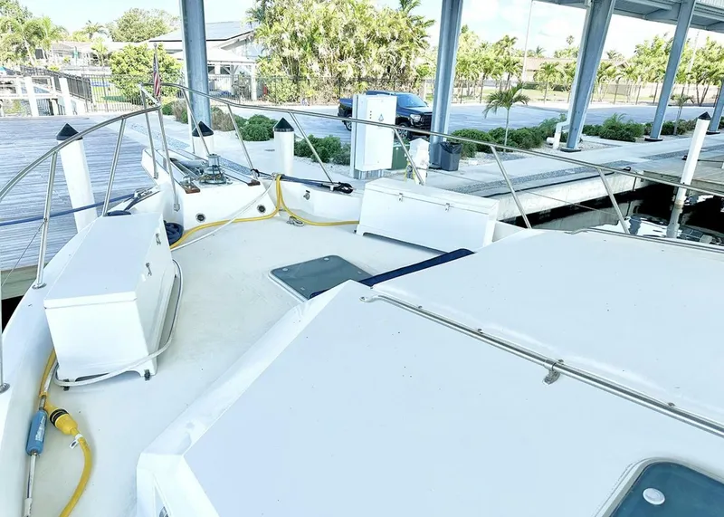 Slide: The Image of Hatteras Cockpit Motoryacht 1994 - 16
