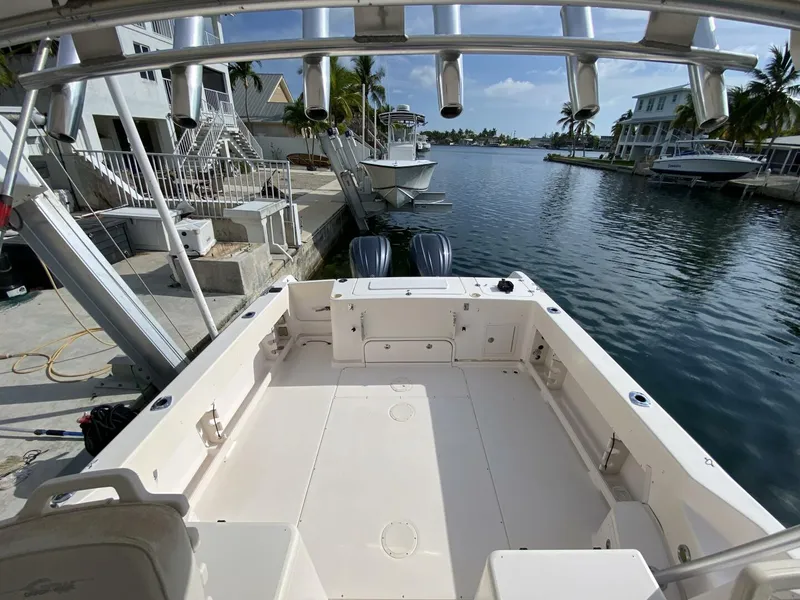 Slide: The Image of Grady-White Marlin 300 2005 - 8