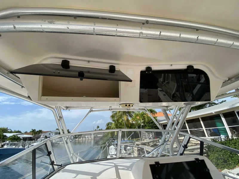 Slide: The Image of Grady-White Marlin 300 2005 - 9