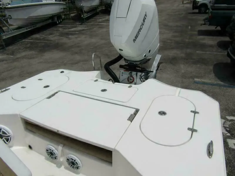 Slide: The Image of Blazer Bay 2550 GTS 2025 - 28