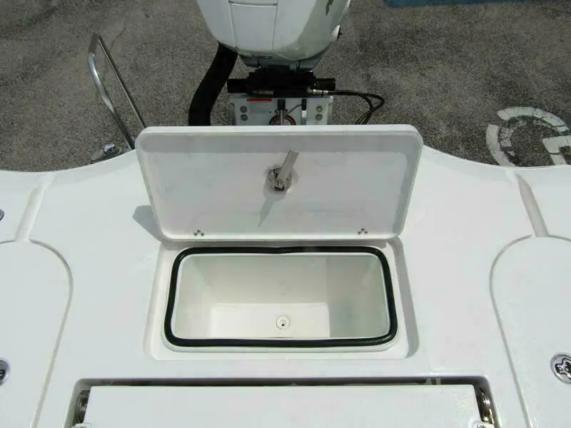 Slide: The Image of Blazer Bay 2550 GTS 2025 - 31