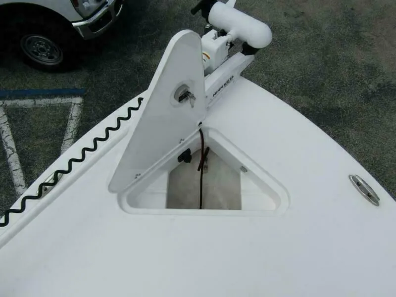 Slide: The Image of Blazer Bay 2550 GTS 2025 - 8