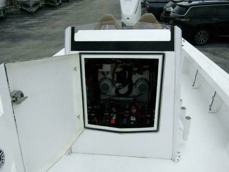 Slide: The Image of Blazer Bay 2550 GTS 2025 - 17