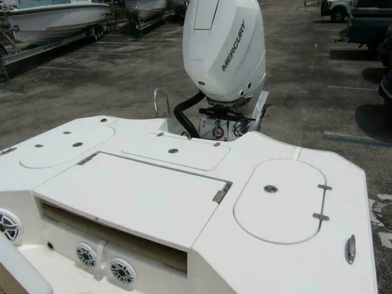 Slide: The Image of Blazer Bay 2550 GTS 2025 - 28